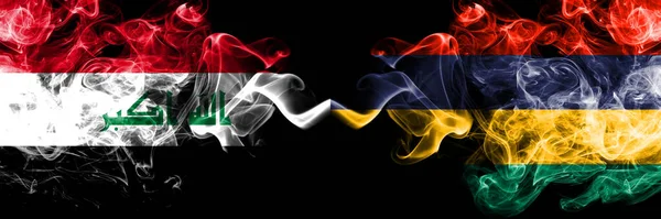Iraque Iraque Maurício Maurícia Bandeiras Místicas Fumegantes Colocados Lado Lado — Fotografia de Stock