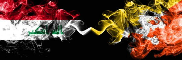 Ιράκ Ιράκ Εναντίον Μπουτάν Μπουτάν Καπνιστές Μυστικές Σημαίες Τοποθετημένες Δίπλα — Φωτογραφία Αρχείου