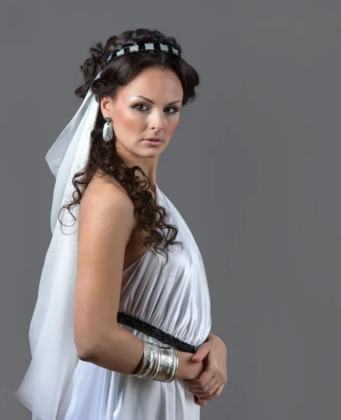 Das antike Griechenland, eine Frau in einem weißen Kleid — Stockfoto