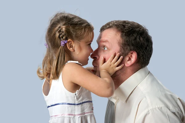 Father playing with daughter . — Stock Photo, Image