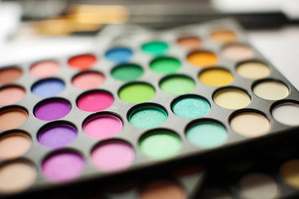 Bunte Lidschatten Palette. Hintergrund bilden — Stockfoto