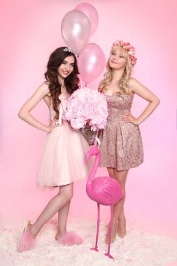 Kızlar bebek makyaj ile