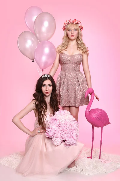 Kızlar bebek makyaj ile