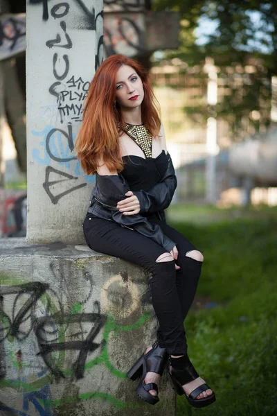 güzel kızıl saçlı kız 