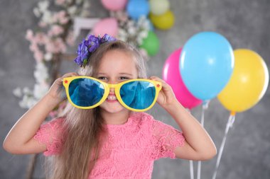 Kız doğum günü partisi