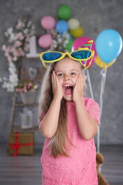 Kız doğum günü partisi