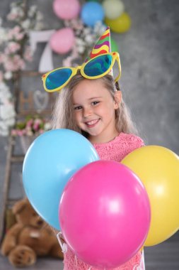 Kız doğum günü partisi