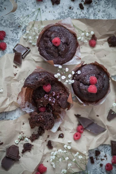 Kırmızı ve kahverengi