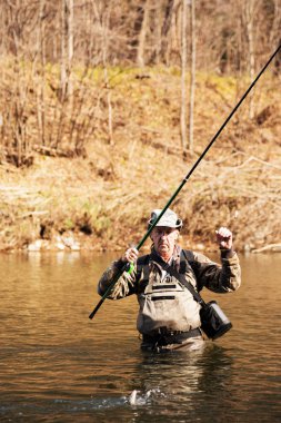 Şanslı balıkçı çeker Gölge balığı yakaladı