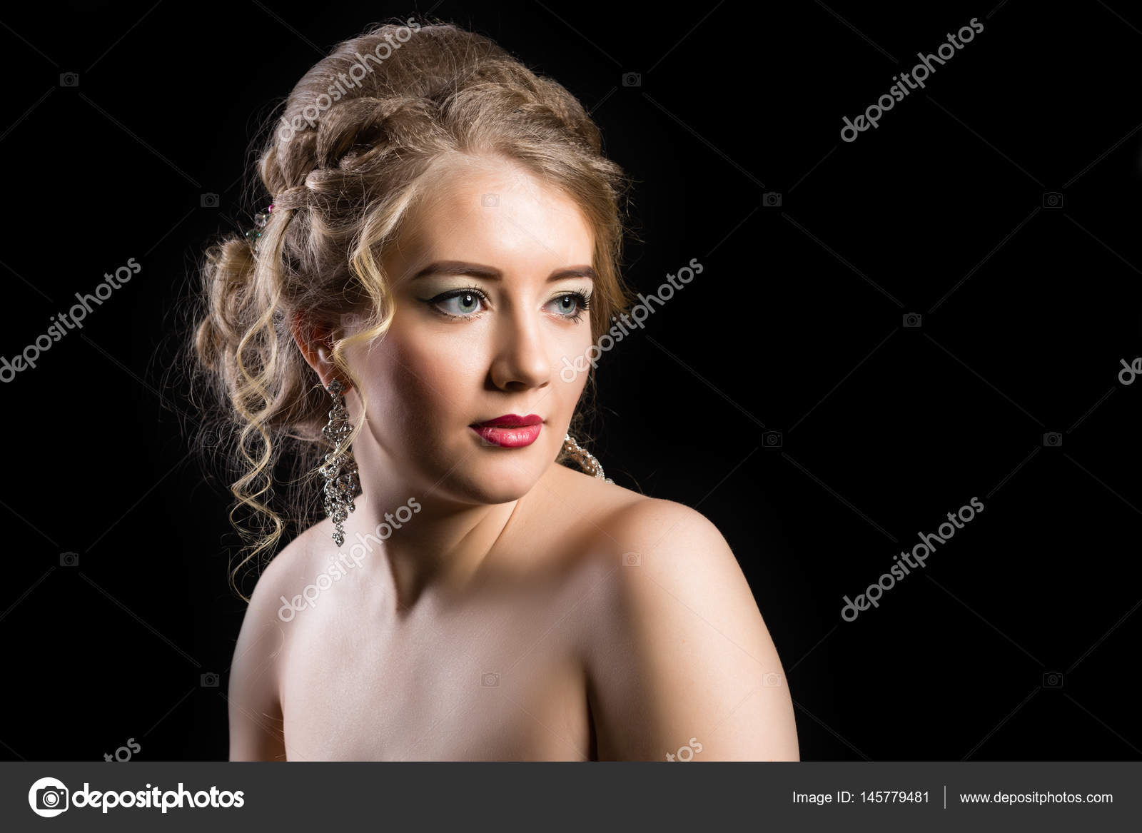 Alla moda make up per una ragazza con belle hairdress — Foto Stock