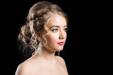 Moda makyaj güzel hairdress olan bir kız için 