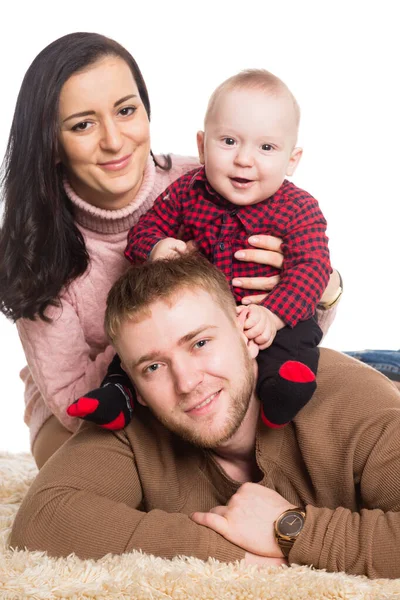 Portret Van Een Jonge Vader Moeder Zoontje Geïsoleerd Wit — Stockfoto