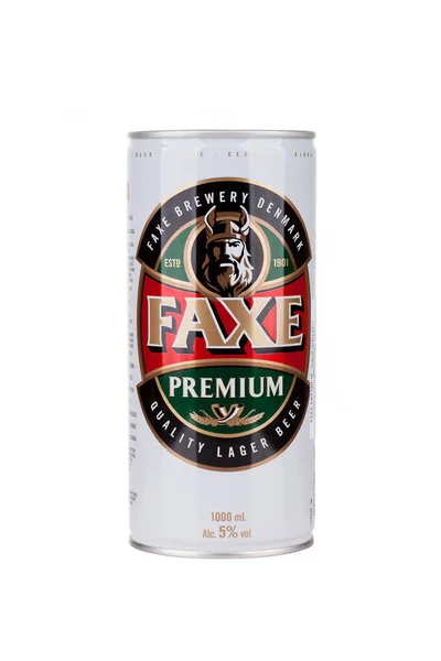 Faxe Premium es una popular cerveza elaborada por Faxe Bryggeri A / S — Foto de Stock