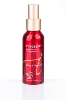 Jane Iredale'ye Pommist nemlendirici sprey