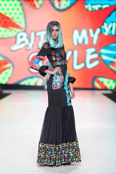 Fashion model wearing clothes BiteMyStyle by Zoran Aragovic — Stock Photo, Image