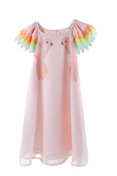 Σιφόν φόρεμα με παπαγάλους Print και πολύχρωμα φτερά για τα μανίκια — Φωτογραφία Αρχείου