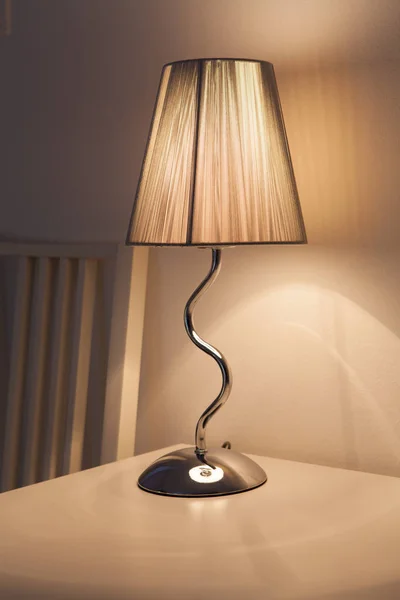 Élégante lampe de nuit — Photo