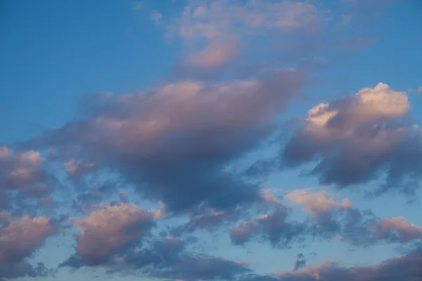 雲と青い空 — ストック写真