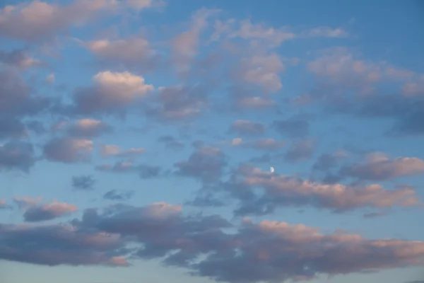 Cielo azul con nubes — Foto de Stock