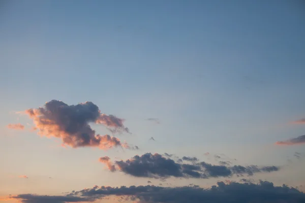 Cielo azul con nubes — Foto de Stock