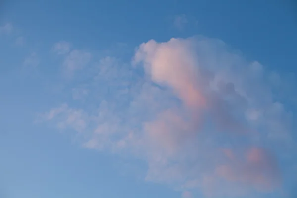 雲と青い空 — ストック写真