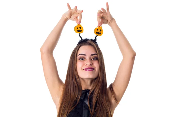 Mujer tocando su diadema —  Fotos de Stock