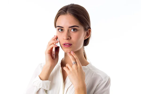 Mulher falando ao telefone — Fotografia de Stock