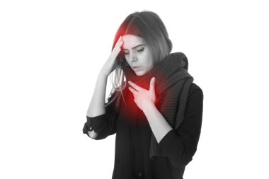 Baş ağrısı ve boğaz kadın ile