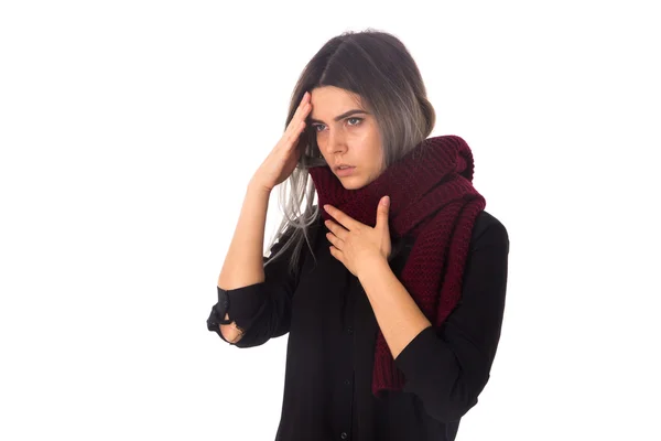 Vrouw met hoofdpijn en keelpijn — Stockfoto