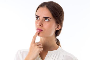 kadın hakkında bir şeyler düşünme