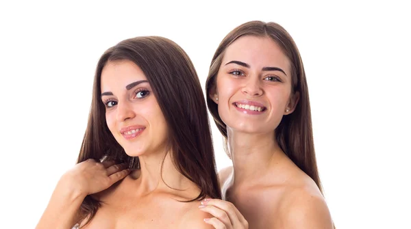 Due giovani donne con i capelli lunghi in studio — Foto Stock