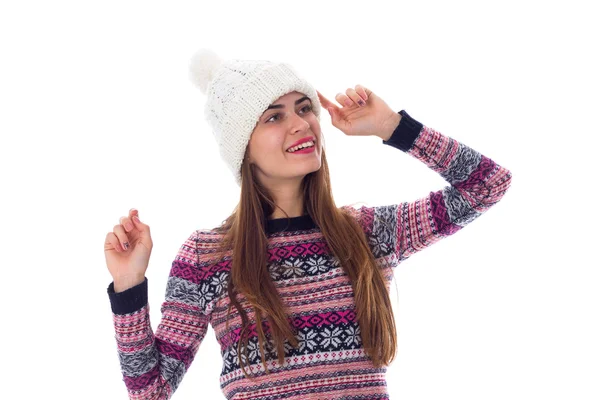 Mujer en suéter y sombrero blanco — Foto de Stock