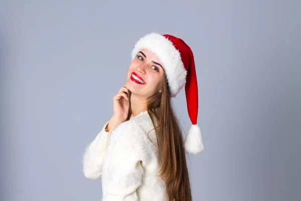 Donna in rosso cappello di Natale — Foto Stock