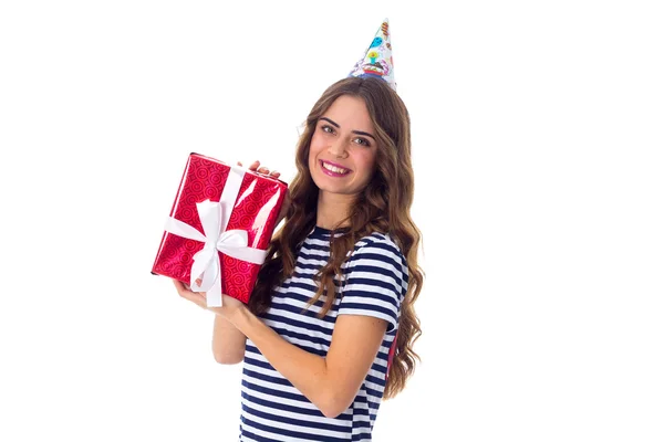 Vrouw in viering GLB houden een cadeautje — Stockfoto