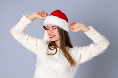 christmas kırmızı şapkalı kadın