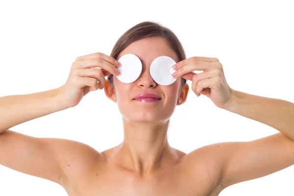 Young woman using cotton pads — Stock Photo, Image