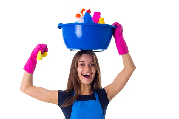 Kobieta trzyma czyszczenia rzeczy w umywalki — Zdjęcie stockowe