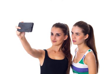 İki genç kadın selfie yapma