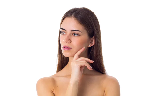 Mujer joven con cabello castaño largo — Foto de Stock