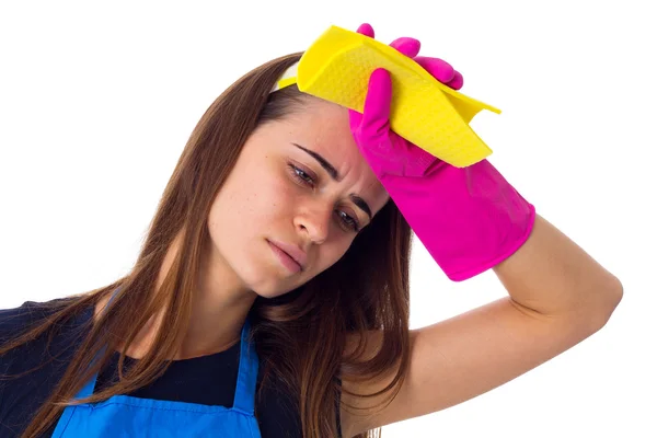 Mulher segurando um espanador — Fotografia de Stock