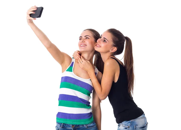 Duas jovens mulheres fazendo selfie — Fotografia de Stock