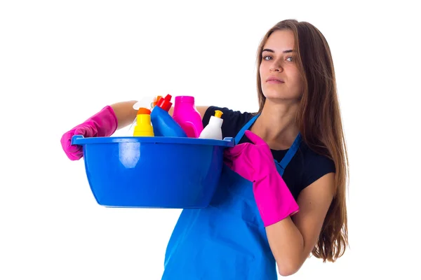 Nő a gazdaság tisztítási dolgokat mosdótál — Stock Fotó