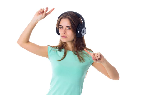 Mujer joven en auriculares — Foto de Stock