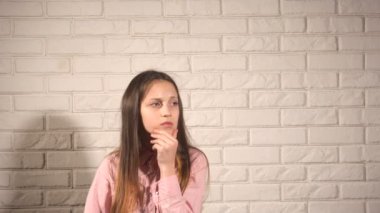 Genç kız bir fikrim var.