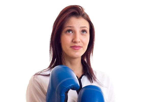 Joven empresaria en guantes de boxeo — Foto de Stock