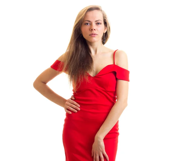 Mujer joven en vestido rojo — Foto de Stock