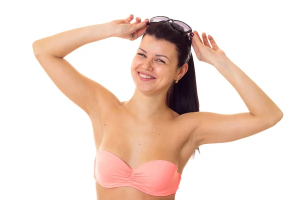 Mujer en traje de baño con gafas de sol —  Fotos de Stock