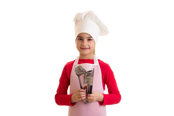 요리 하는 어린 소녀 — 스톡 사진