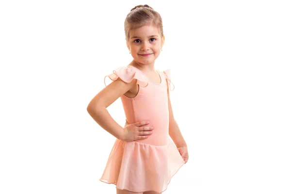 Kleines Mädchen tanzt — Stockfoto