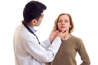 İncelenirken onun hasta doktor